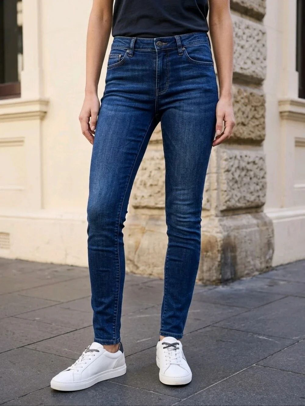Hudson NICO Mid Rise Super Skinny Jeans 27 Shambles Wash Stretch Premium Denim